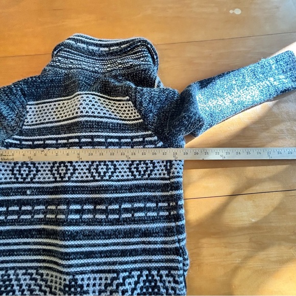 Intermix S black cream southwestern black white wool mohair knit cardigan - Picture 9 of 10